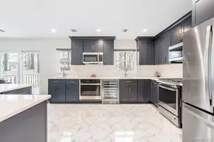 9 E Stemmer Ln, Suffern, NY 10901 - Photo 4