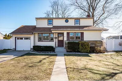 16 Seneca Drive, Massapequa, NY 11758 - Photo 2