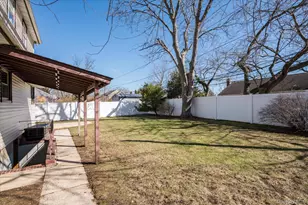 16 Seneca Dr, Massapequa, NY 11758 - Photo 26
