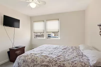 741 10th Street, Islip Terrace, NY 11752 - Photo 30