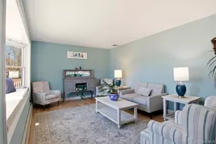 741 10th St, Islip Terrace, NY 11752 - Photo 8