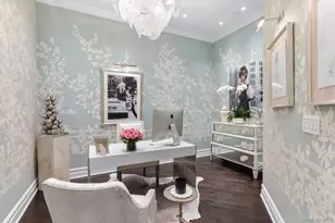 6000 Royal Ct, North Hills, NY 11040 - Photo 12