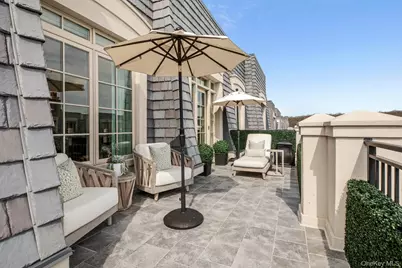 6000 Royal Court #PENTHOUSE, North Hills, NY 11040 - Photo 10