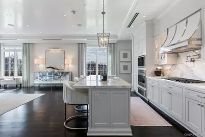 6000 Royal Court #PENTHOUSE, North Hills, NY 11040 - Photo 6