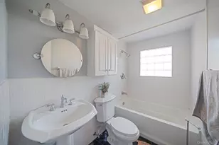 75 Oakcrest Ave, Farmingville, NY 11738 - Photo 18