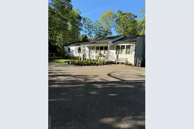 11 Post Crossing, East Quogue, NY 11942 - Photo 6