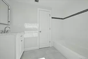 38 Bobolink Ln, Levittown, NY 11756 - Photo 32