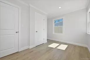 38 Bobolink Ln, Levittown, NY 11756 - Photo 22