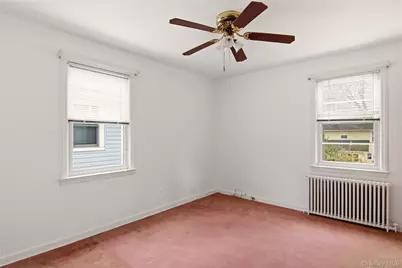 15 Geranium Avenue, Floral Park, NY 11001 - Photo 16