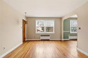 15 Geranium Ave, Floral Park, NY 11001 - Photo 6