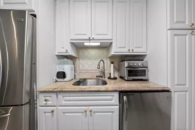 155-25 81st Street #28, Howard Beach, NY 11414 - Photo 6