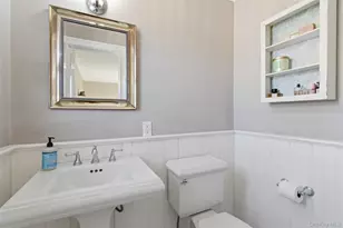 45 Amherst Dr, Massapequa, NY 11758 - Photo 18