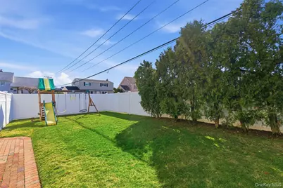 45 Amherst Drive, Massapequa, NY 11758 - Photo 24