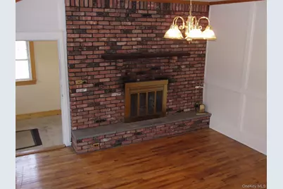 953 Ripley Lane, Oyster Bay, NY 11771 - Photo 4