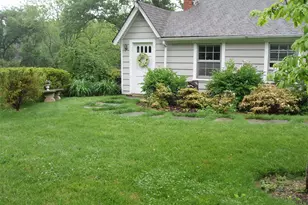 953 Ripley Ln, Oyster Bay, NY 11771 - Photo 2