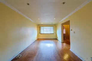 877 E 223rd St, Bronx, NY 10466 - Photo 8