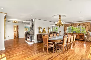 15 Cricket Ln, Great Neck, NY 11024 - Photo 6
