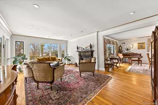 15 Cricket Ln, Great Neck, NY 11024 - Photo 8