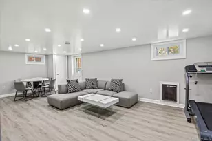 15 Cricket Ln, Great Neck, NY 11024 - Photo 32