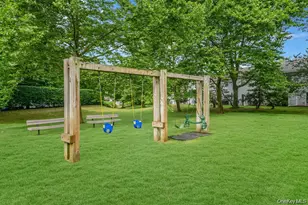 1404 Sara Cir, Port Jefferson Station, NY 11776 - Photo 18