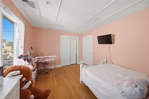 141-16 11th Ave, Whitestone, NY 11357 - Photo 16