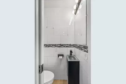 5020 Clearview Expressway, Oakland Gardens, NY 11364 - Photo 16