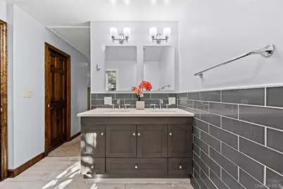 378 Beverly Road, Douglaston, NY 11363 - Photo 32