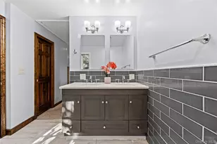 3-78 Beverly Rd, Douglaston, NY 11363 - Photo 32