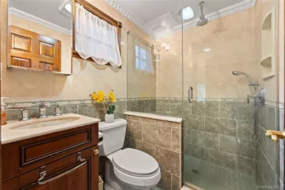 378 Beverly Road, Douglaston, NY 11363 - Photo 34