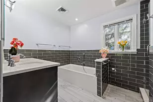 3-78 Beverly Rd, Douglaston, NY 11363 - Photo 30