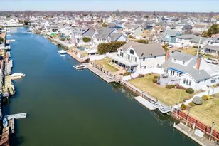 34 Jackson Pl, Massapequa, NY 11758 - Photo 28