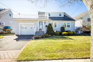 34 Jackson Pl, Massapequa, NY 11758 - Photo 2
