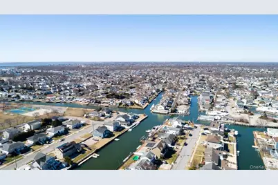 34 Jackson Place, Massapequa, NY 11758 - Photo 30