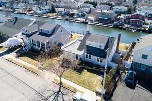 34 Jackson Pl, Massapequa, NY 11758 - Photo 32