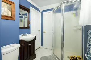 34 Jackson Pl, Massapequa, NY 11758 - Photo 18