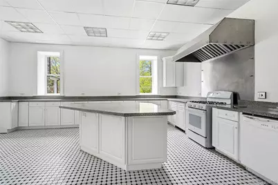 139 Scarborough Road, Briarcliff Manor, NY 10510 - Photo 22