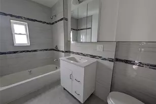 89-32 208th St, Queens Village, NY 11427 - Photo 12