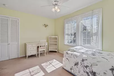 29 Summit Avenue, Lynbrook, NY 11563 - Photo 18