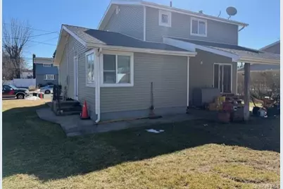 317 Whipple Street, Brentwood, NY 11717 - Photo 6