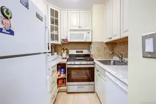 39-65 52nd St, Woodside, NY 11377 - Photo 4