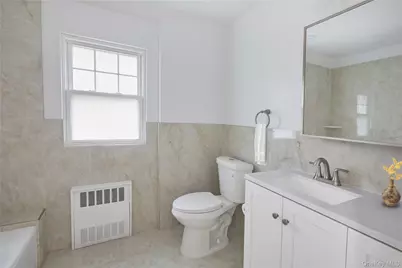 18516 Galway Avenue, Saint Albans, NY 11412 - Photo 10