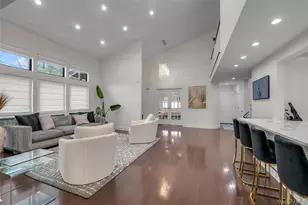 51 Foxwood Dr, Jericho, NY 11753 - Photo 2