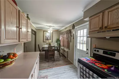 10 Sinclair Drive, Greenlawn, NY 11740 - Photo 6
