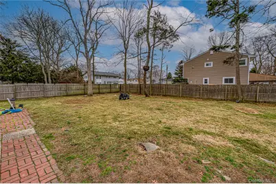 10 Sinclair Drive, Greenlawn, NY 11740 - Photo 14