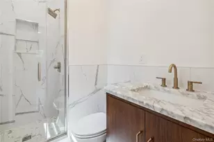 27A Belmont Circle, Syosset, NY 11791 - Photo 16