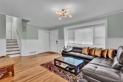 18 Frost Lane, Greenlawn, NY 11740 - Photo 6