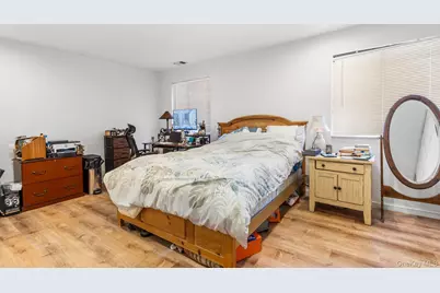 230 Aspen Court, Wantagh, NY 11793 - Photo 10