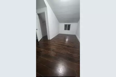 10 Ross Avenue, Bay Shore, NY 11706 - Photo 8