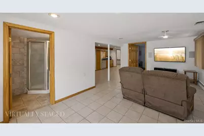 108 Lee Avenue, Babylon, NY 11702 - Photo 18