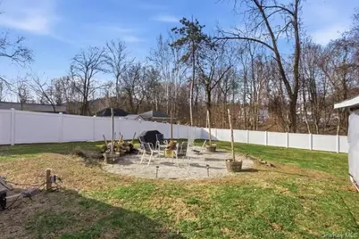 147 Dupont Avenue, Newburgh, NY 12550 - Photo 36